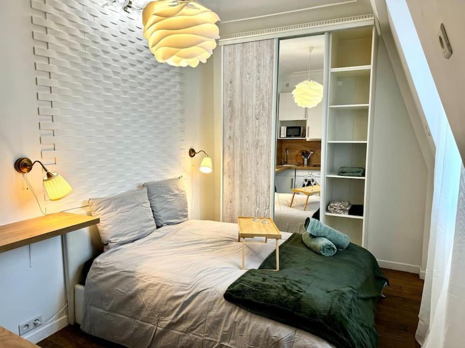 Champs-Elysees - Suite For 2 People París Exterior foto